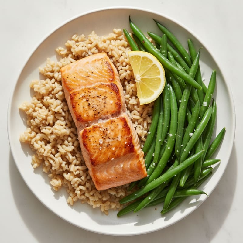 Seared Salmon with Steamed Green Beans and Brown Rice
