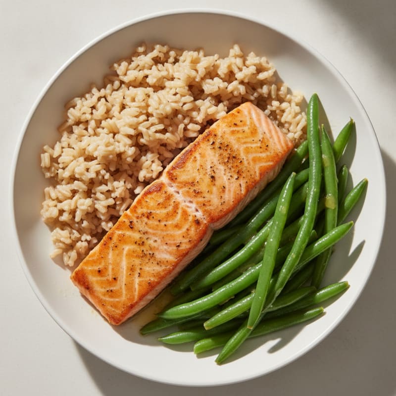 Seared Salmon with Steamed Green Beans and Brown Rice
