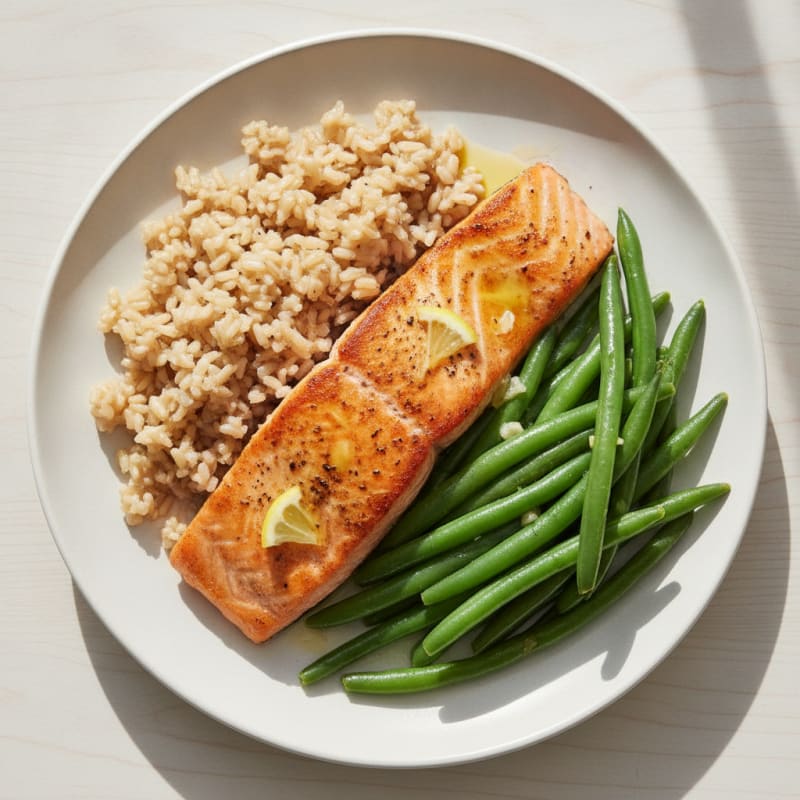 Seared Salmon Fillet with Steamed Green Beans and Brown Rice