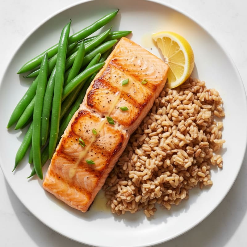 Seared Salmon Fillet with Steamed Green Beans and Brown Rice