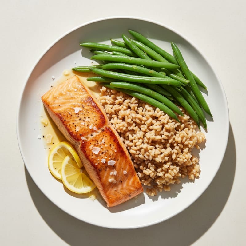 Seared Salmon with Steamed Green Beans and Brown Rice