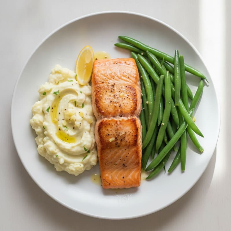 Seared Salmon with Steamed Green Beans and Garlic Mashed Cauliflower