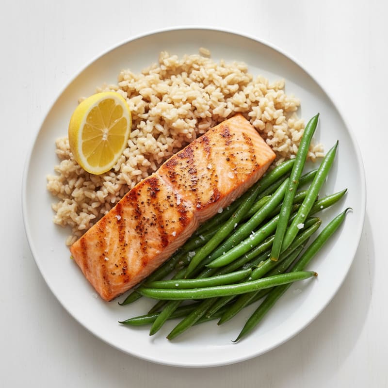 Seared Salmon Fillet with Steamed Green Beans and Brown Rice