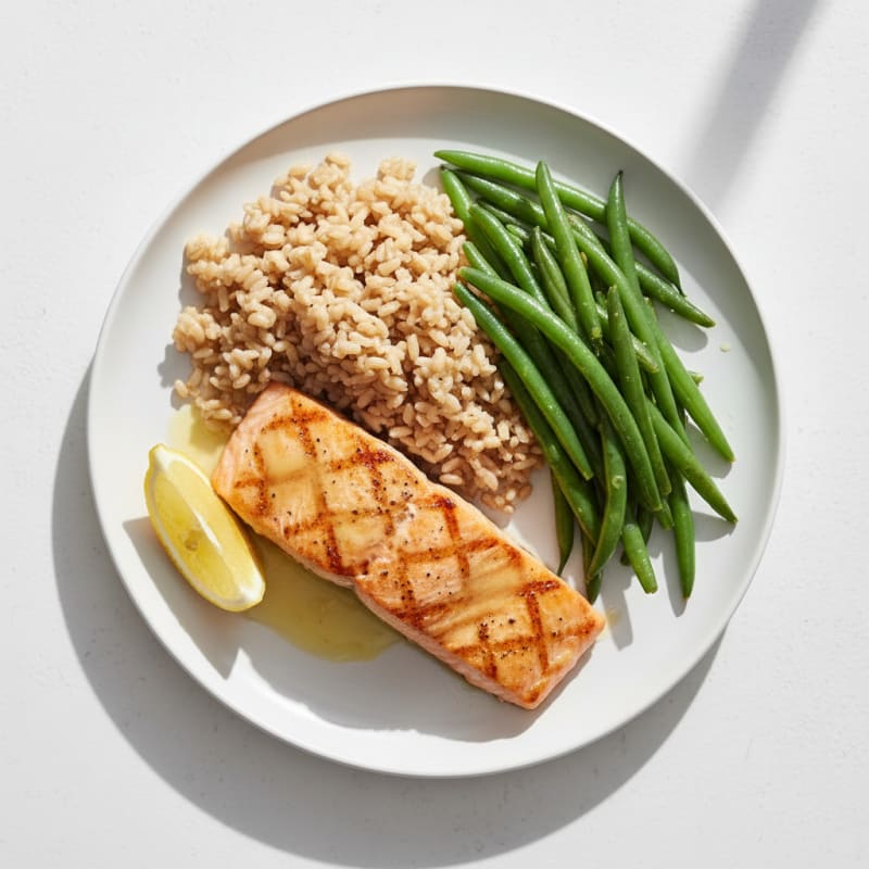Seared Salmon Fillet with Steamed Green Beans and Brown Rice