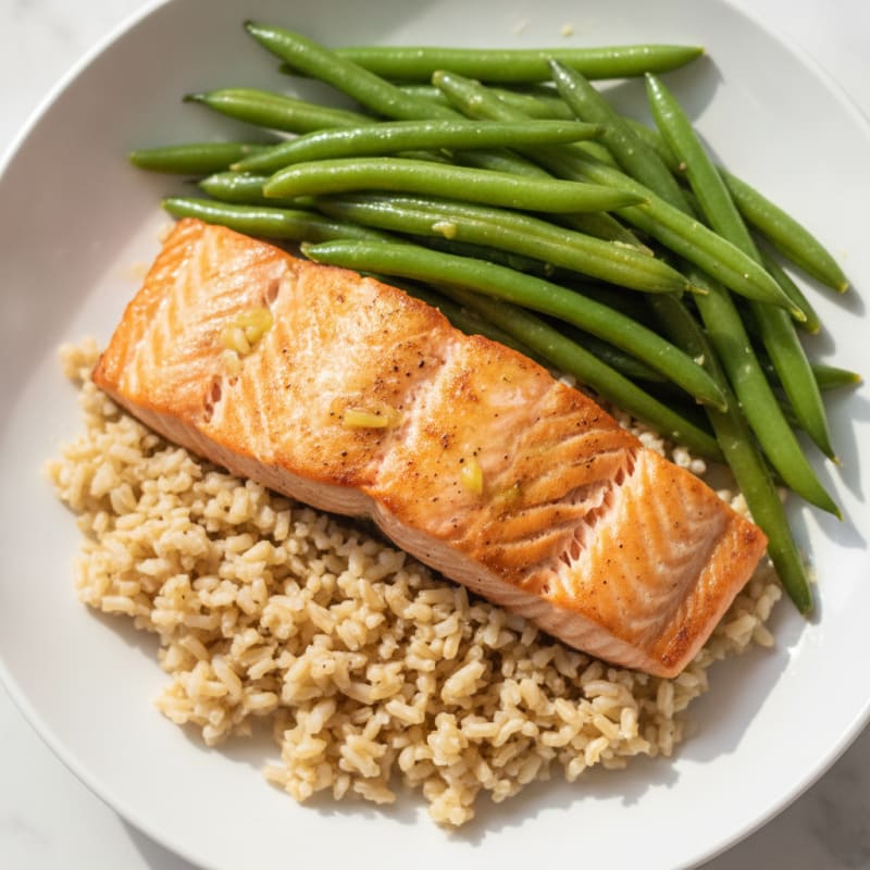 Seared Salmon with Steamed Green Beans and Brown Rice