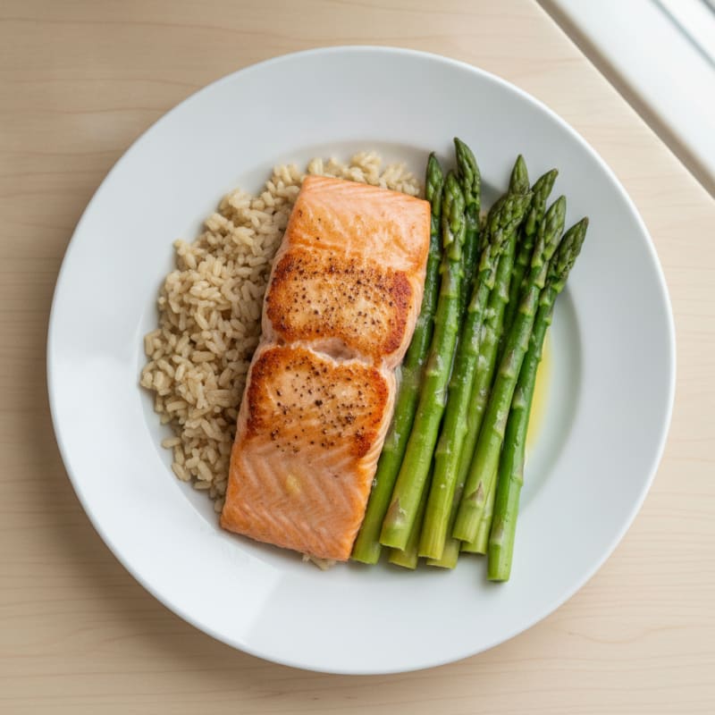 Seared Salmon Fillet with Steamed Asparagus and Brown Rice
