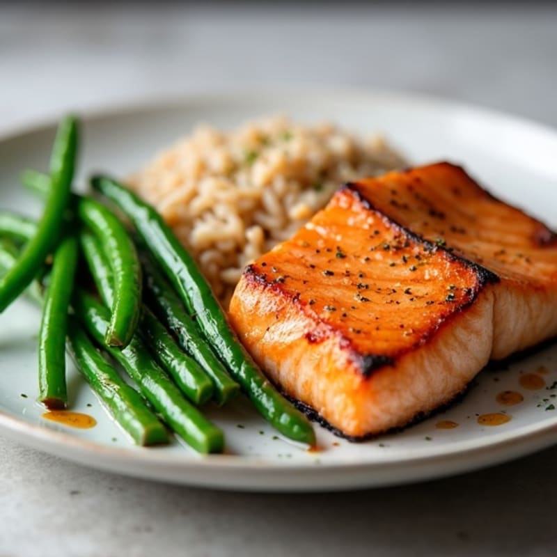 Seared Salmon with Steamed Green Beans and Brown Rice