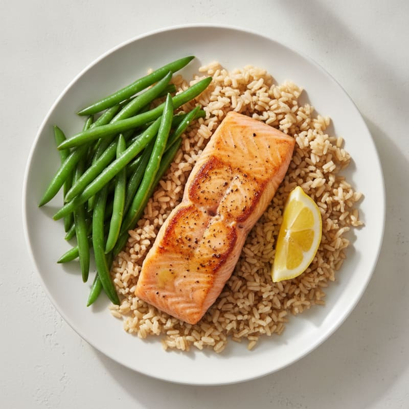 Seared Salmon with Steamed Green Beans and Brown Rice