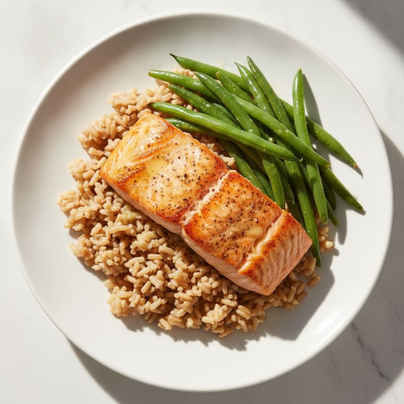 Seared Salmon Fillet with Steamed Green Beans and Brown Rice
