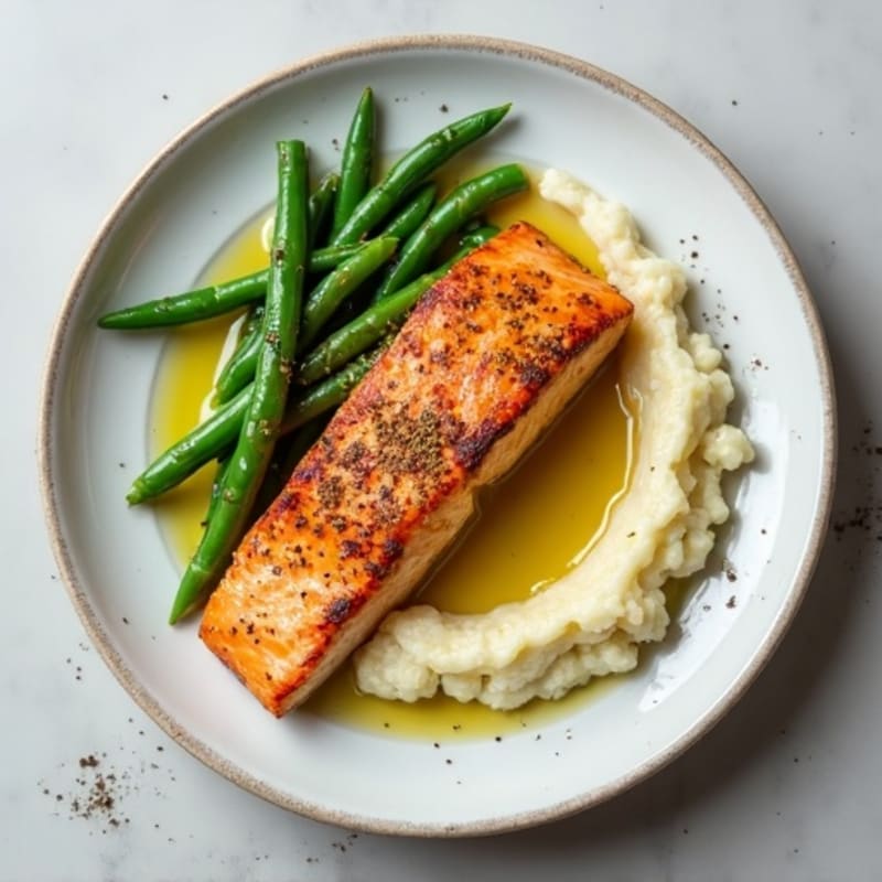 Seared Salmon with Steamed Green Beans and Cauliflower Mash