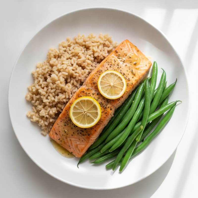 Baked Salmon with Steamed Green Beans and Brown Rice