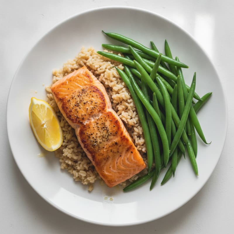 Seared Salmon Fillet with Steamed Green Beans and Brown Rice