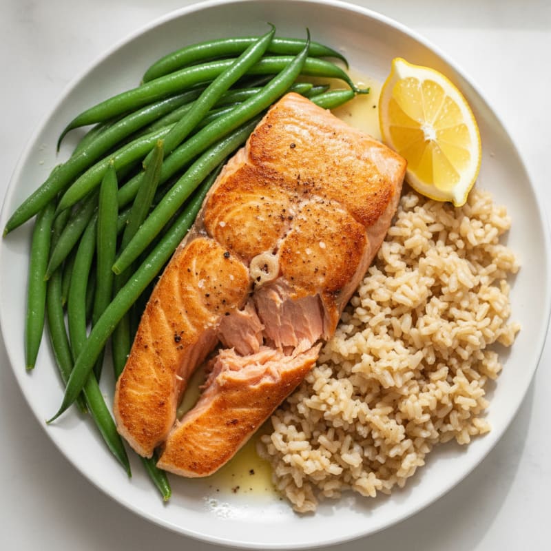 Seared Salmon with Steamed Green Beans and Brown Rice