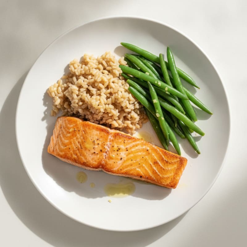 Seared Salmon Fillet with Steamed Green Beans and Brown Rice