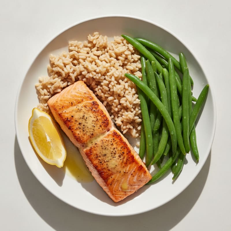 Seared Salmon with Steamed Green Beans and Brown Rice