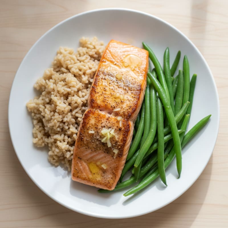 Seared Salmon Fillet with Steamed Green Beans and Brown Rice