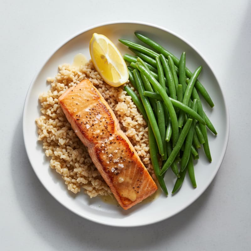 Seared Salmon Fillet with Steamed Green Beans and Brown Rice