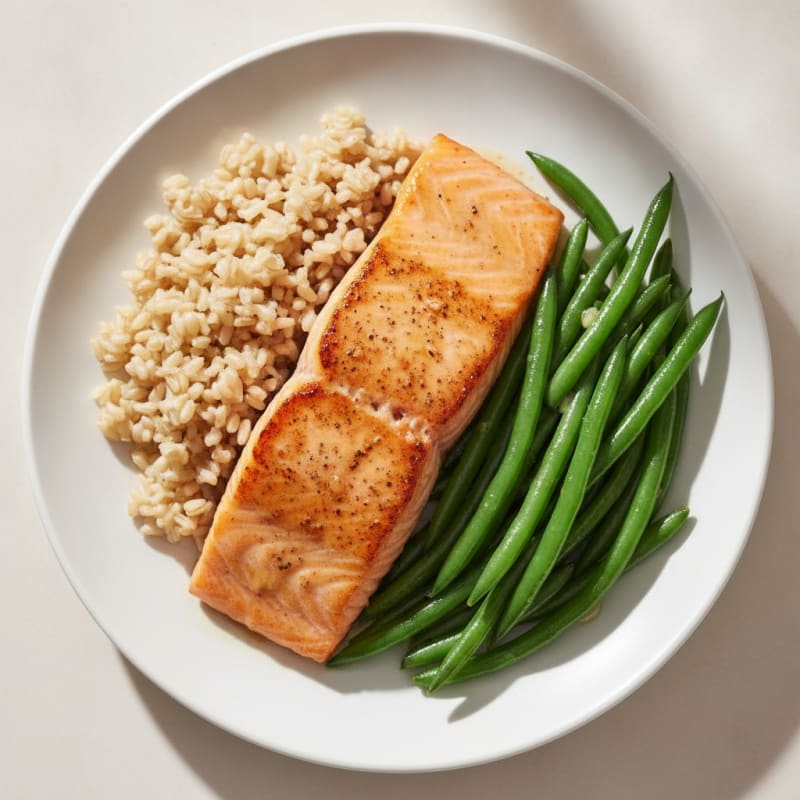 Seared Salmon with Steamed Green Beans and Brown Rice