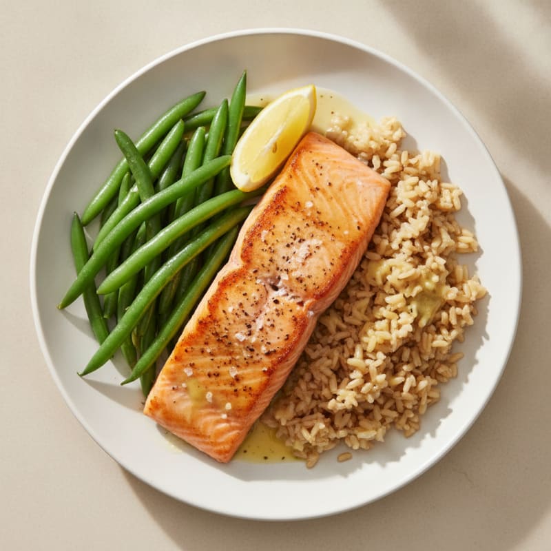 Seared Salmon Fillet with Steamed Green Beans and Brown Rice