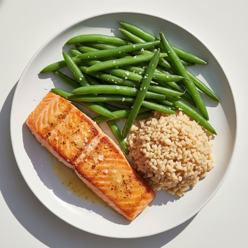 Seared Salmon with Steamed Green Beans and Brown Rice