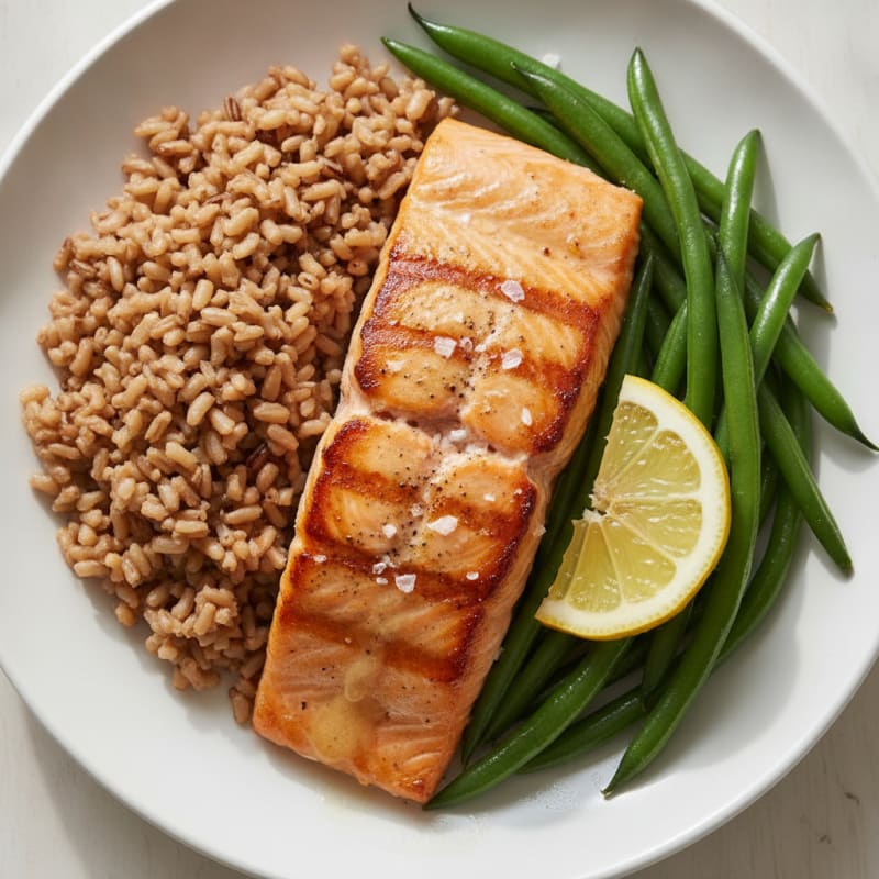 Seared Salmon Fillet with Steamed Green Beans and Brown Rice