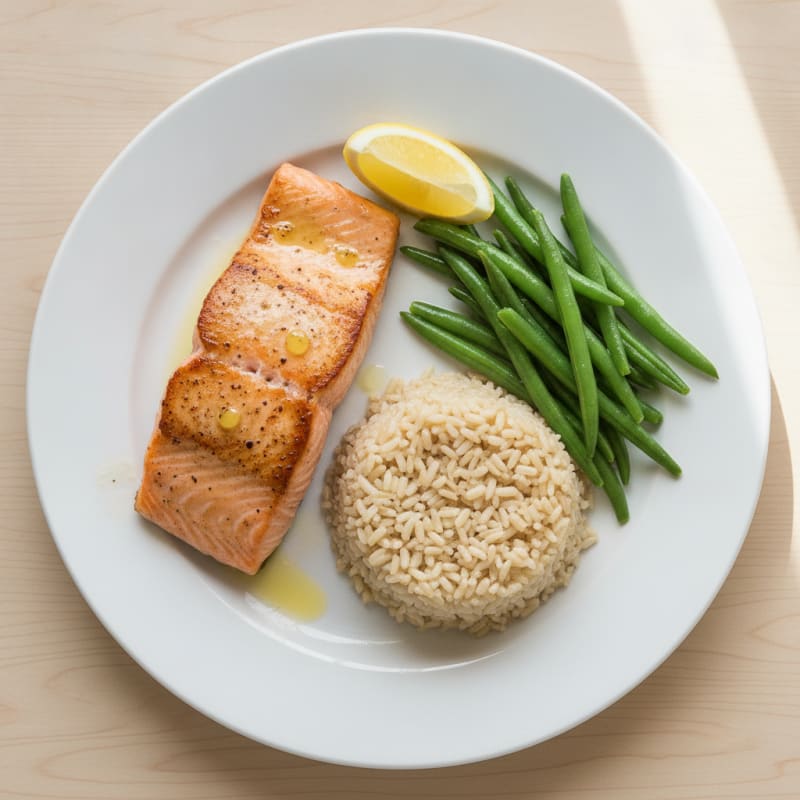 Seared Salmon Fillet with Steamed Green Beans and Brown Rice
