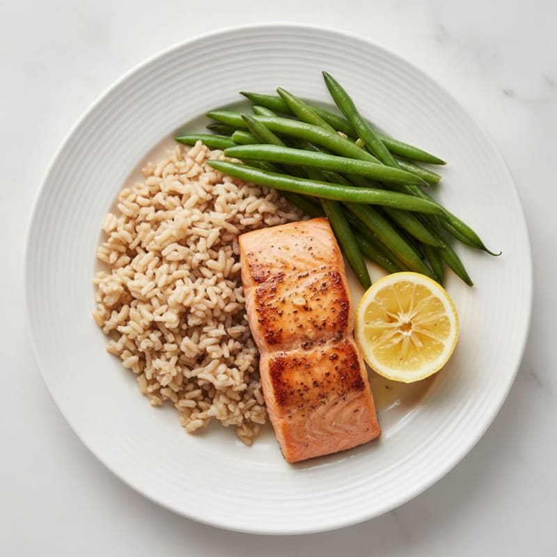 Seared Salmon Fillet with Steamed Green Beans and Brown Rice