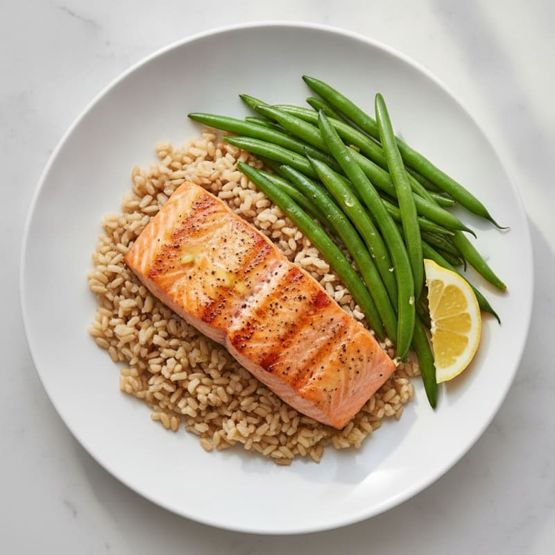 Seared Salmon Fillet with Steamed Green Beans and Brown Rice