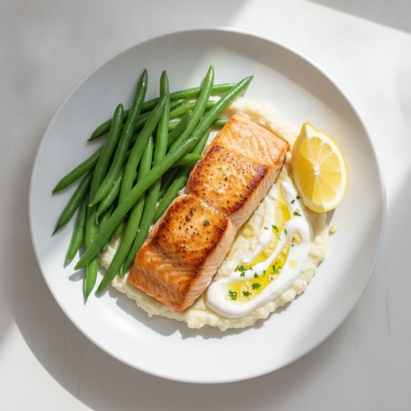 Seared Salmon with Steamed Green Beans and Garlic Cauliflower Mash