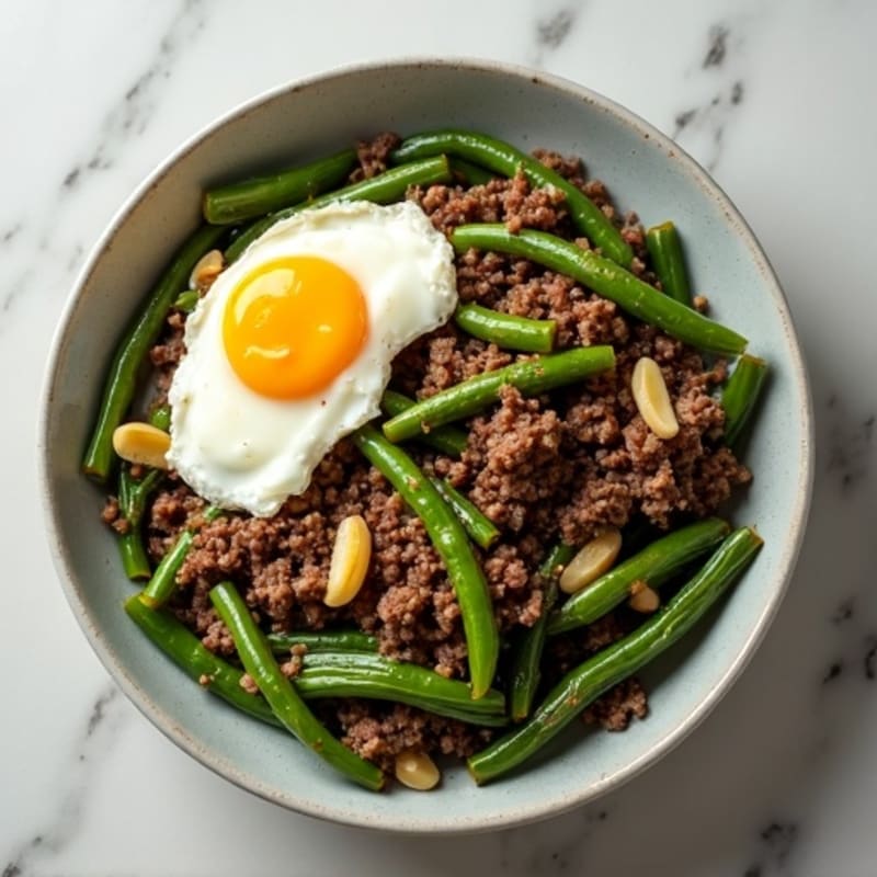 Lean Ground Beef and Crispy Green Bean Skillet with Garlic
