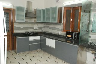 High Gloss Kitchen — Varanasi