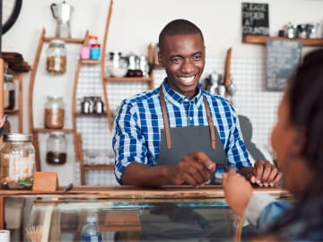 5 simple strategies to keep your customers coming back