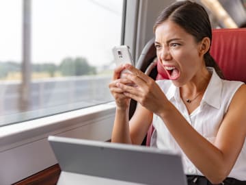 How (and when) to remove Instagram comments on your business posts