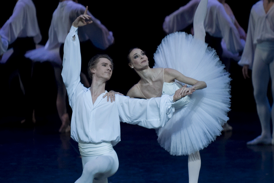 Russ ballet. Яруллин Вадим Абдрахманович балет. Английский национальный балет балет. Английский национальный балет фото. Вице-президент английского национального балета Энтони Керман.