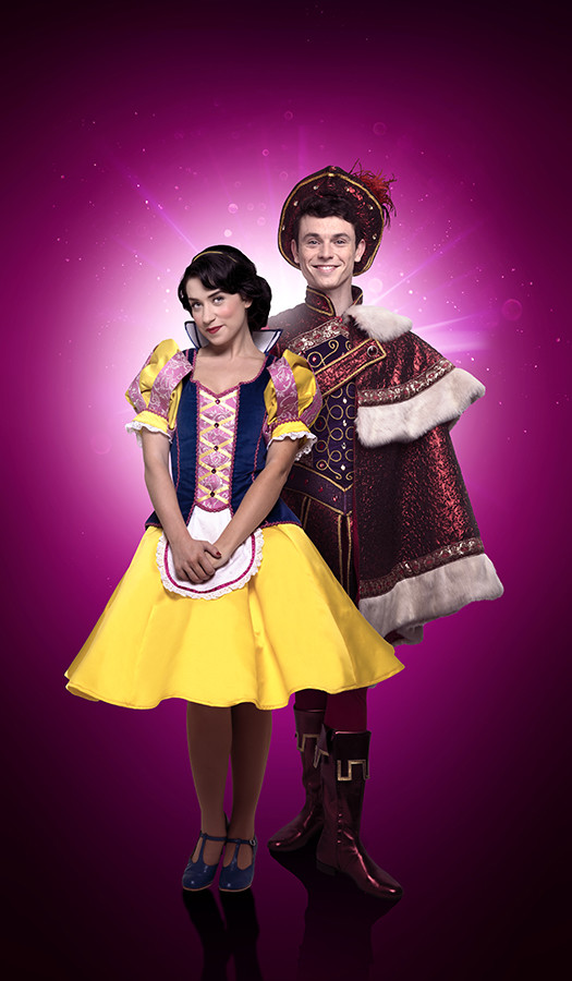 Danielle Hope (Snow White) and Charlie Stemp (Prince Charming) in Snow White (Photo: Paul Coltas)