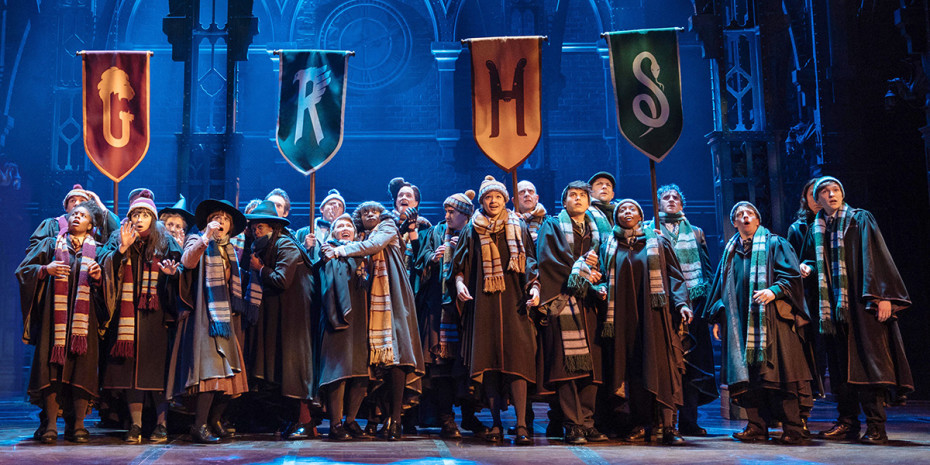 The cast of Harry Potter And The Cursed Child (Photo: Manuel Harlan)