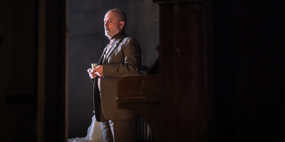 Keith Allen in Pinter Three. Photo credit Marc Brenner