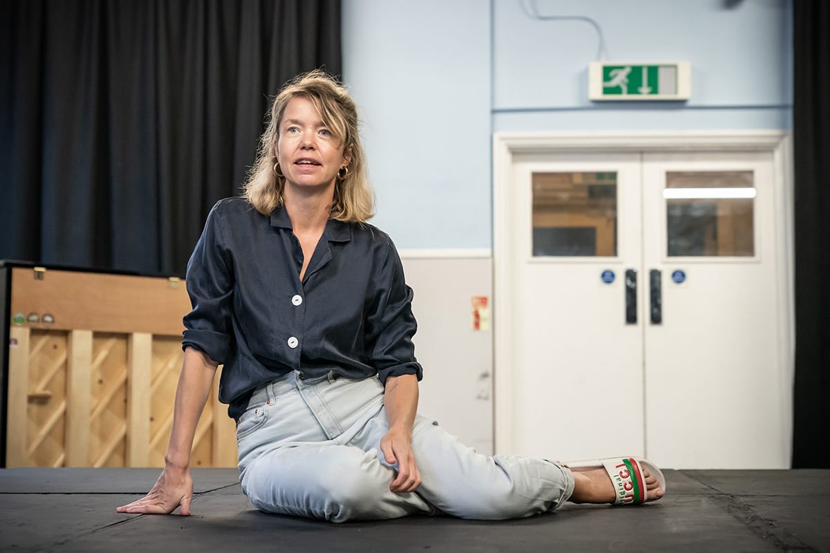 Anna Maxwell Martin Chris O Dowd In Rehearsal For Constellations Olt