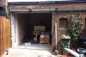 Kunststof openslaande deuren in garage