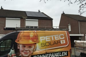Full Black zonnepanelen – Berg aan de Maas