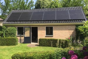 Zonnepanelen bijgebouw Prinsenbeek
