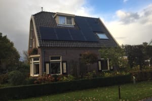 14 zonnepanelen op schuin dak