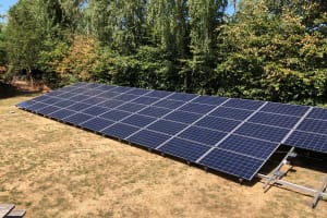 55 zonnepanelen in tuin