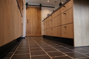 Keuken en halkast in eik fineer