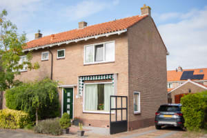 Nieuwe kunststofkozijnen en deuren