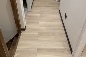 Laminaat inclusief muur en plakplinten