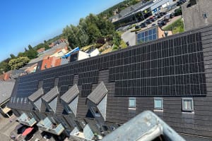 Installatie van zonnepanelen
