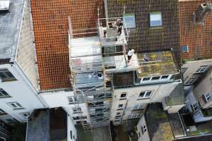 Instortende schoorsteen