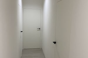 Inpleisteren van invisi doors