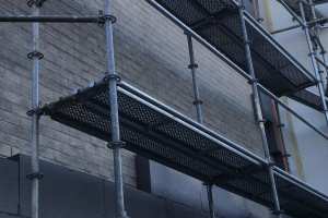 Appartementsgebouw geïsoleerd en afgewerkt met crepi